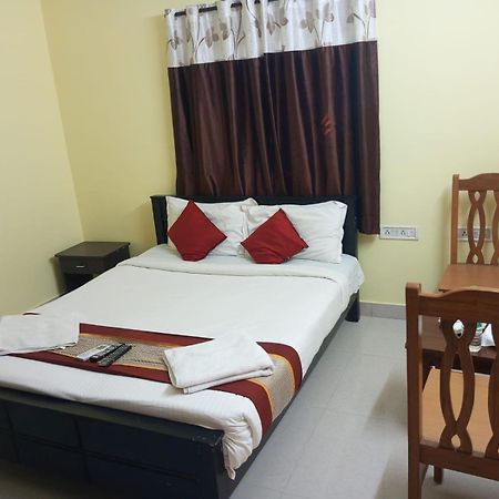 The Posh Residency, Ecr Bed & Breakfast Chennai Ngoại thất bức ảnh
