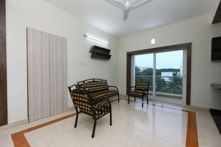 The Posh Residency, Ecr Bed & Breakfast Chennai Ngoại thất bức ảnh