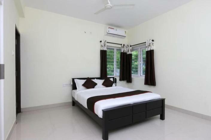 The Posh Residency, Ecr Bed & Breakfast Chennai Ngoại thất bức ảnh